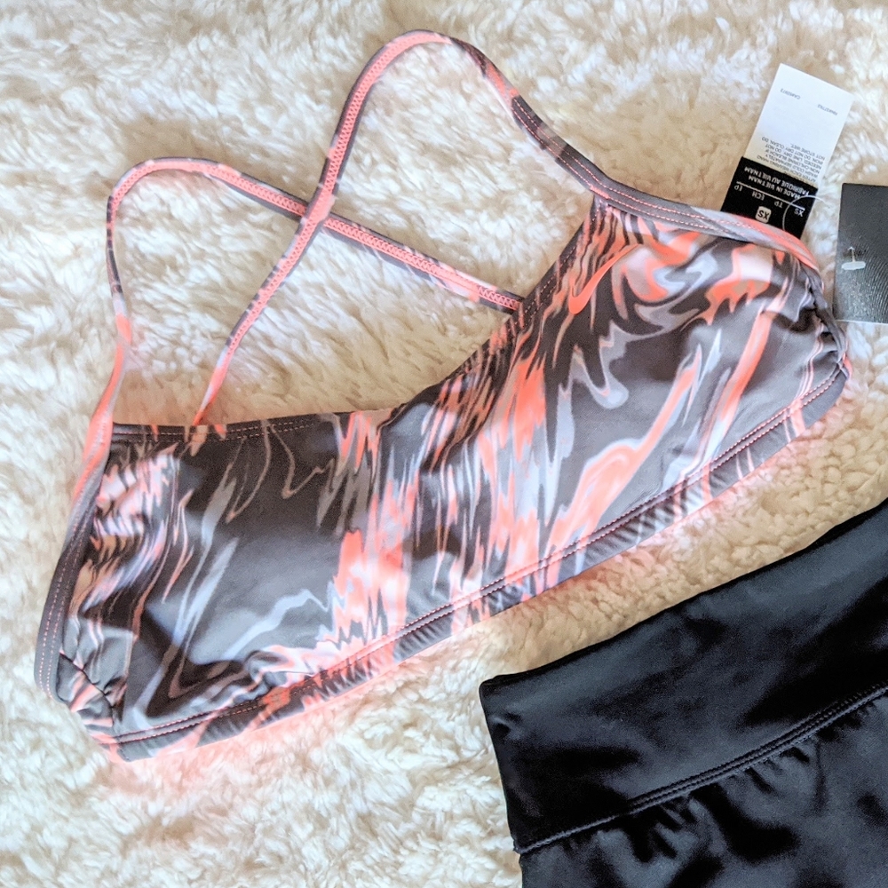 NWT Reversible Cross back Bikini Top